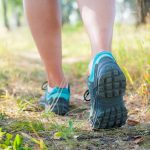 كم يجب أن تمشي يوميًا وكيف: حيلة حياتية ستبقيك بصحة جيدة كم يجب أن تمشي يوميًا وكيف: حيلة حياتية ستبقيك بصحة